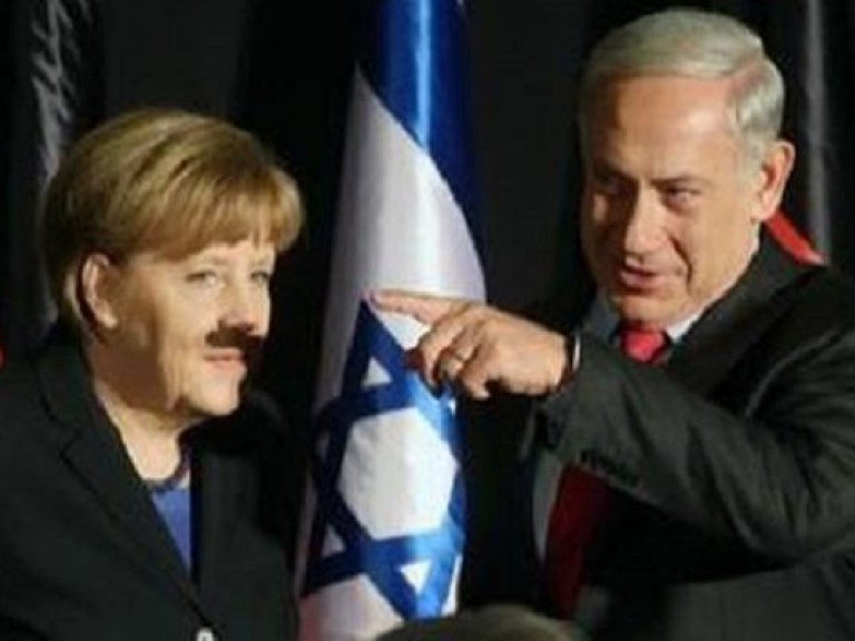 Ангела Меркель обзавелась весьма характерными «усиками»