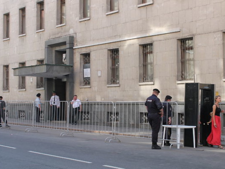На избирательном участке в Москве введены повышенные меры безопасности (ФОТО)