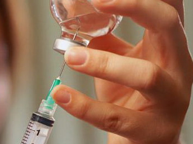 Министр здравоохранения Олег Мусий сорвал график детской иммунизации