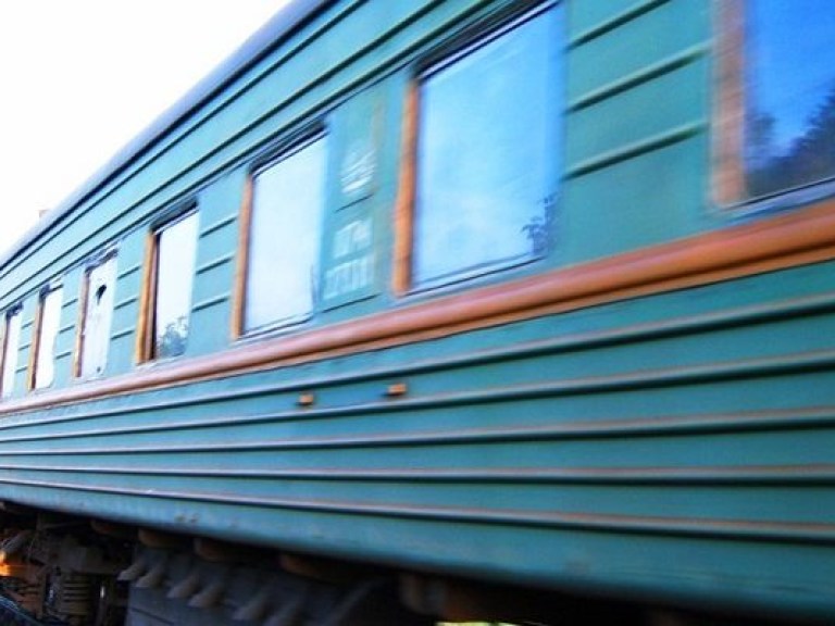 Железнодорожные пассажирские перевозки между РФ и Украиной сократились на 70%