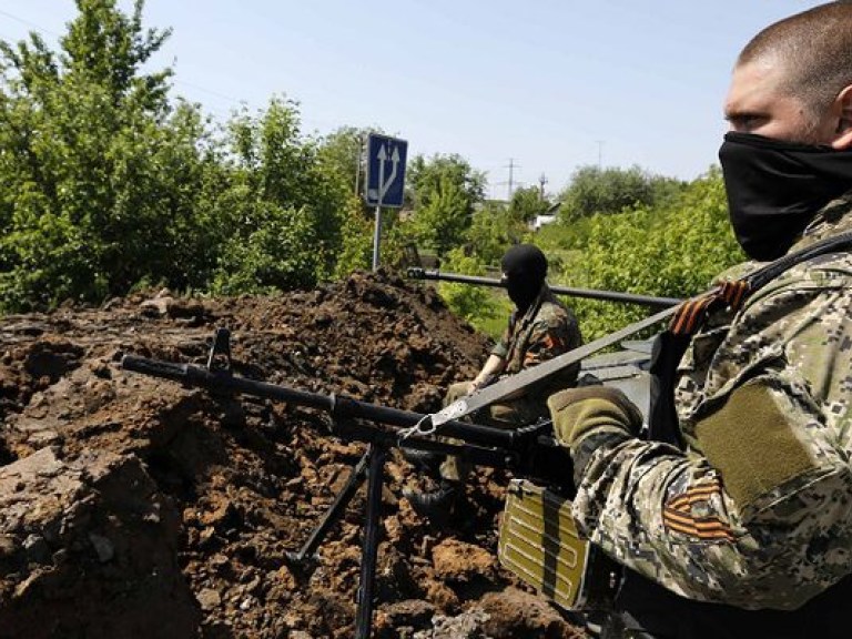 На Востоке Украины продолжаются жестокие бои