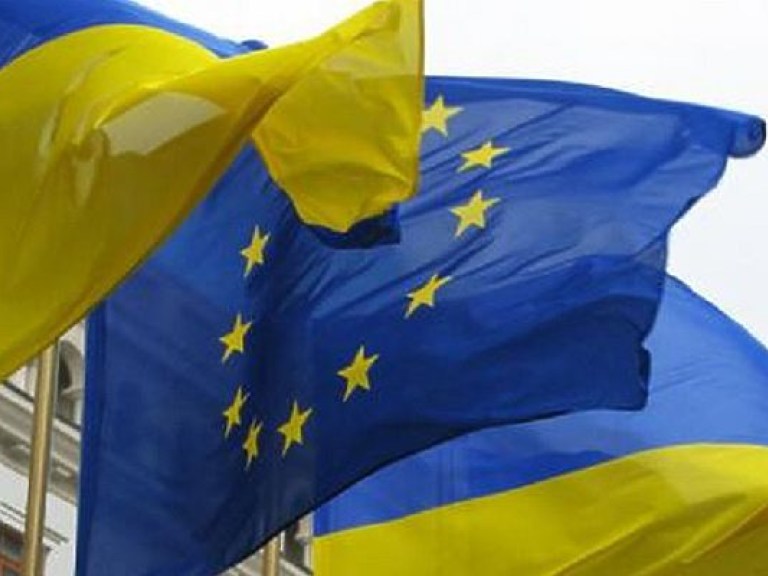 Французский политолог: Законы о декоммунизации станут серьезным препятствием на пути вступления Украины в ЕС
