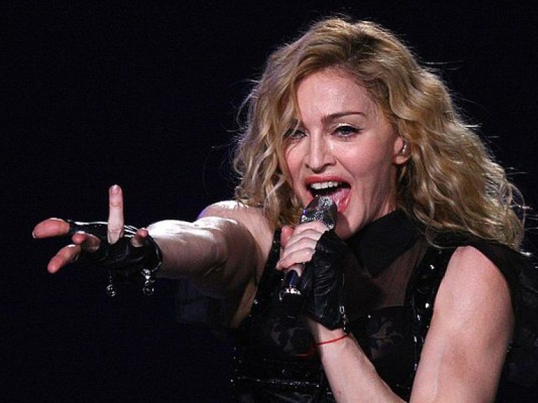 Мадонна опровергла слухи об избиении ее Шоном Пенном