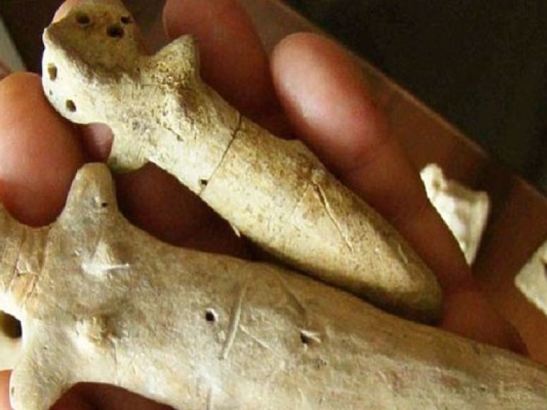 В Тернопольской области археологи обнаружили глиняную фигурку неизвестного мастера древнего Триполья (ФОТО)