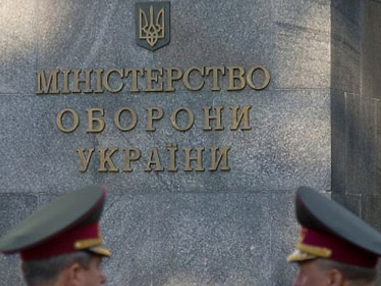 Реформы ВСУ от Полторака не совпадают со стратегическим оборонным бюллетенем – эксперт
