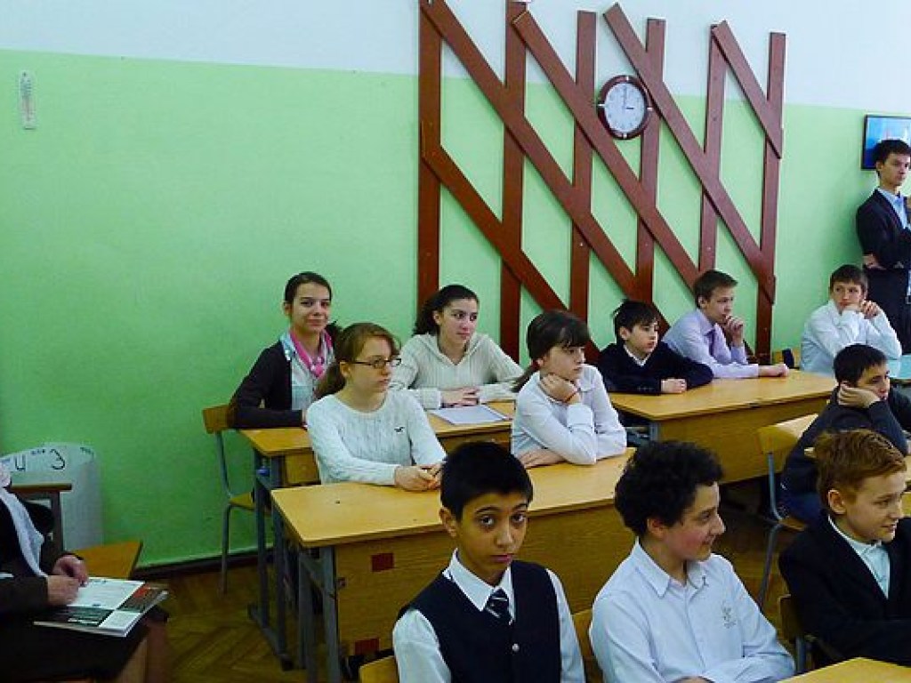 «Предвыборная» реформа образования  бьет по Украине