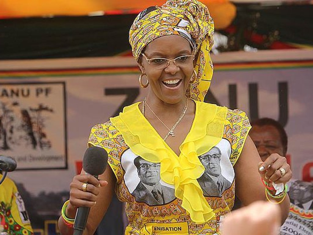 Жена Мугабе покинула Зимбабве после его свержения