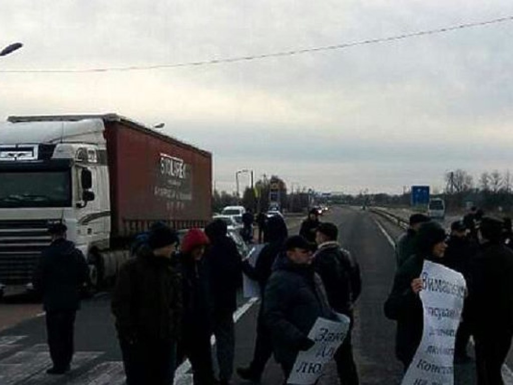 Протестующие разблокировали дорогу возле границы с Польшей