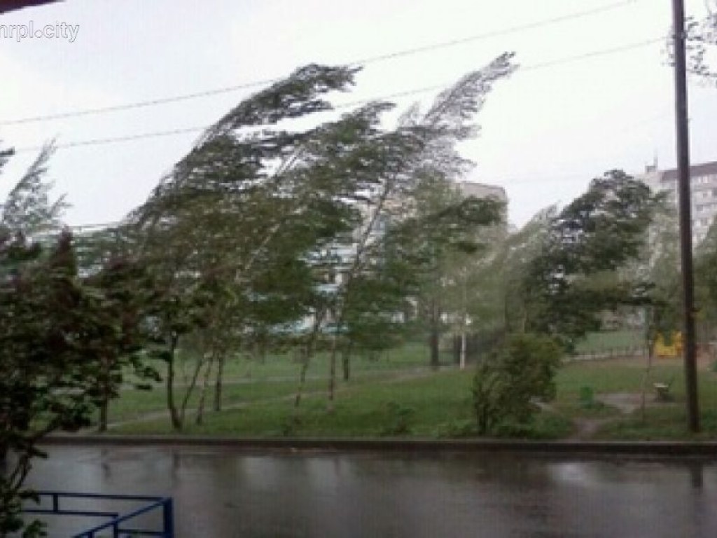 Из-за шквального ветра Авдеевка и частично Мариуполь остались без воды