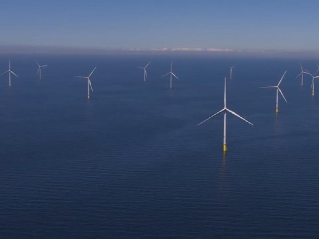 В Ирландском море запустили крупнейшую в мире ветряную электростанцию (ВИДЕО)