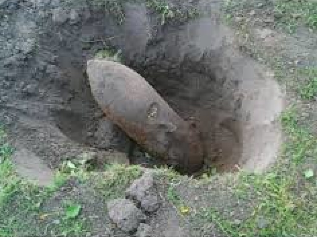 В Черниговской области нашли бомбу и мины времен Второй мировой войны (ВИДЕО)