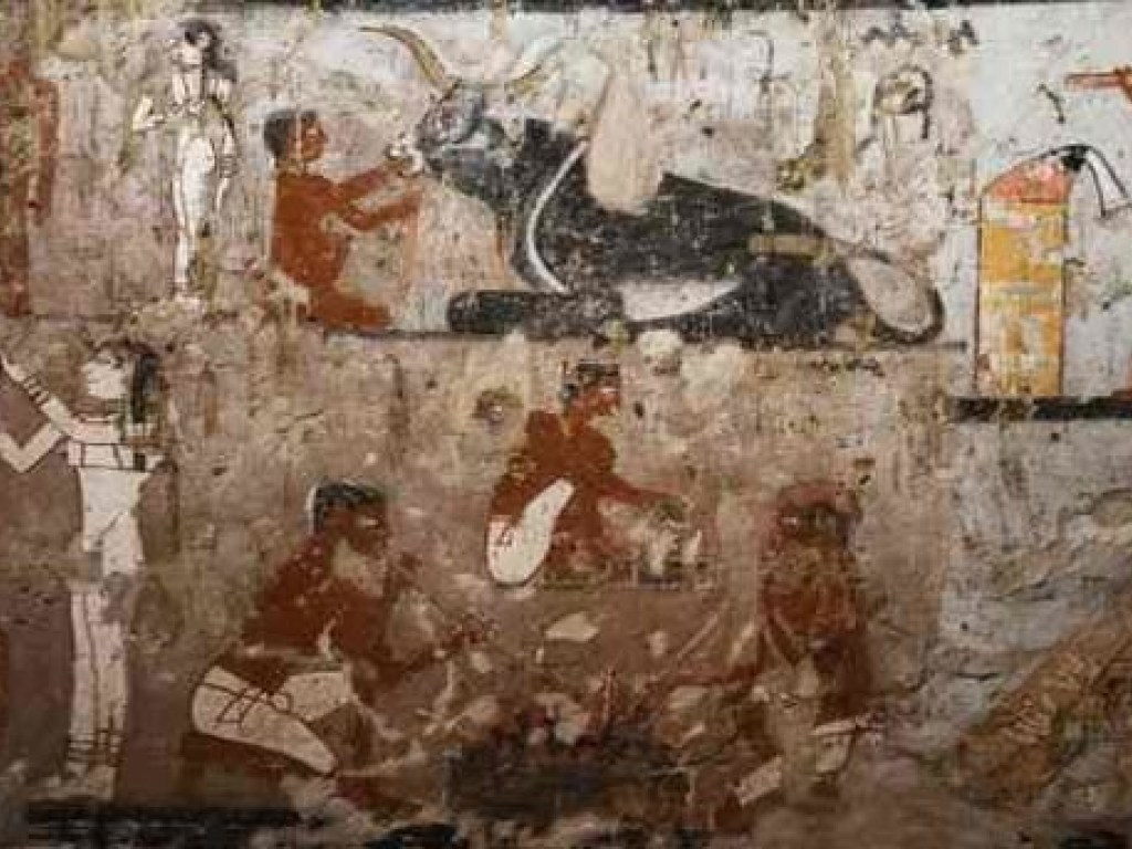 В Египте нашли мумию древней жрицы: спустя 3000 лет на коже остались видны 30 тату (ФОТО)