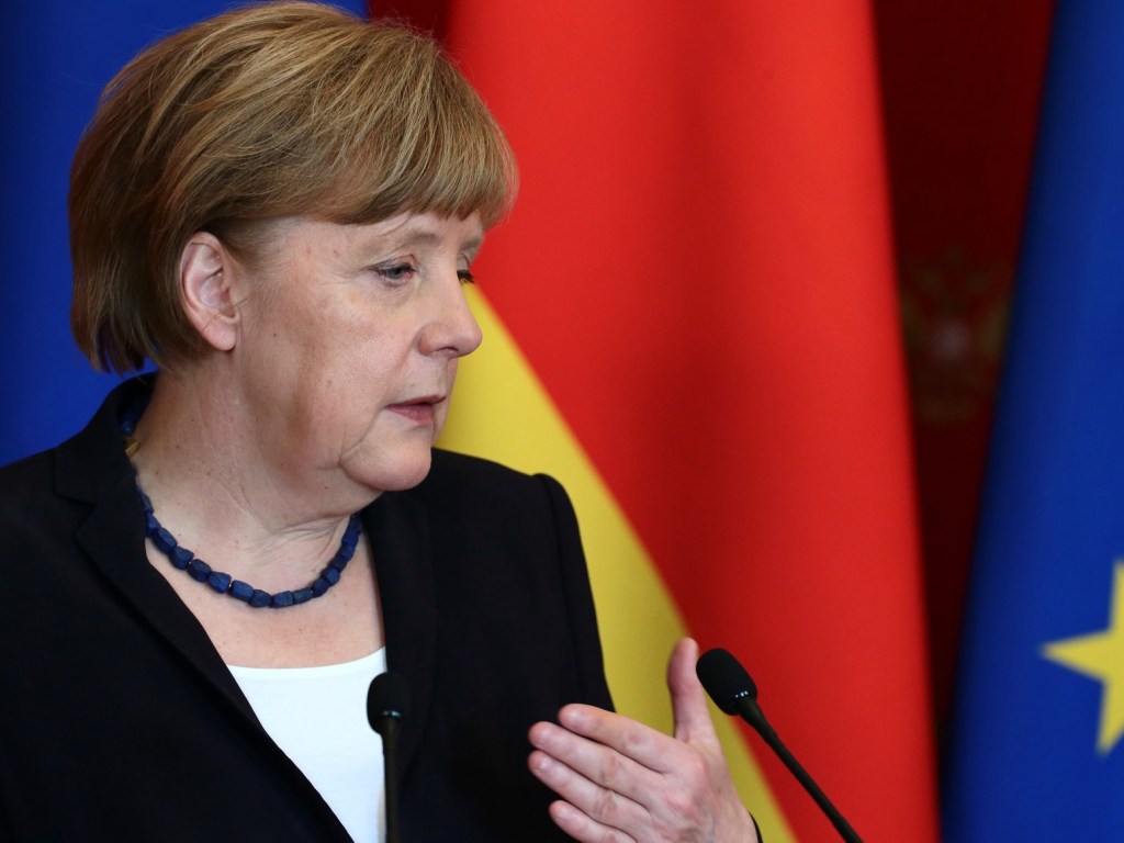 Меркель хочет остаться в памяти потомков канцлером мира &#8212; ученый