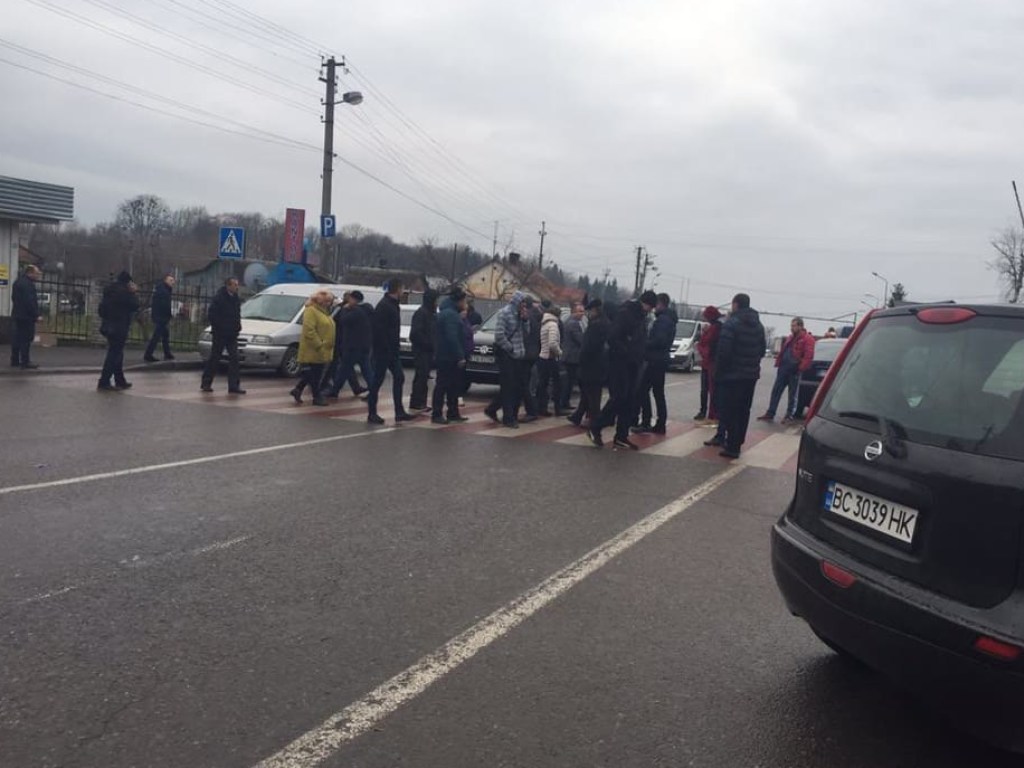 Польша пригрозила депортацией украинцам, которые блокируют границу во Львовской области