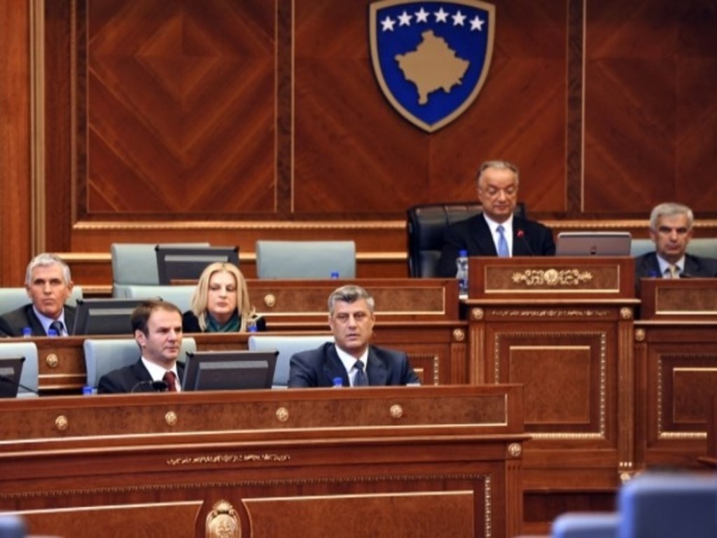 Сербские депутаты закрылись в парламенте Косово из-за ситуации с пошлинами