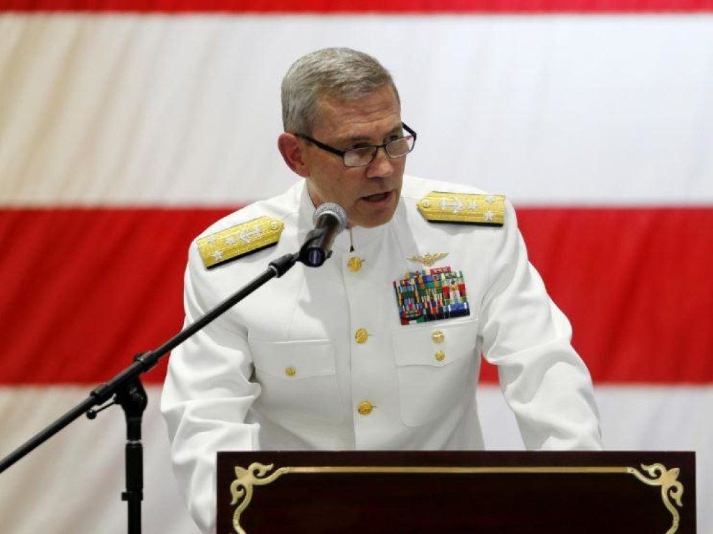 В Бахрейне нашли мертвым командующего пятым флотом ВМС США (ВИДЕО)