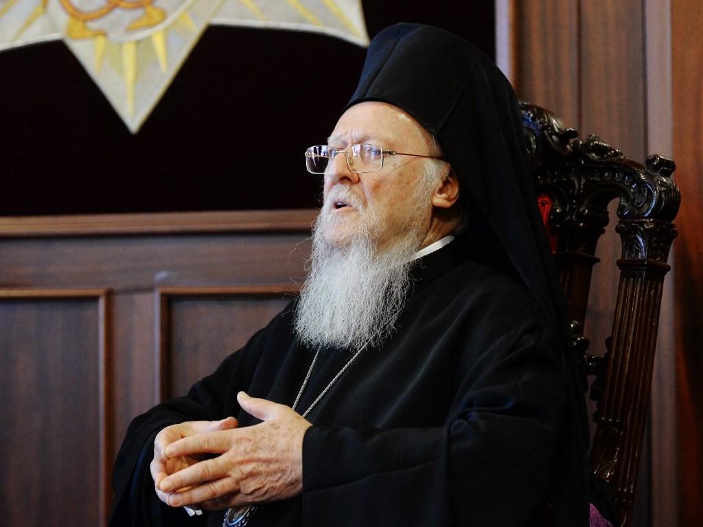 Вселенский патриарх просил глав УПЦ КП и УАПЦ не выдвигаться на должность главы поместной церкви