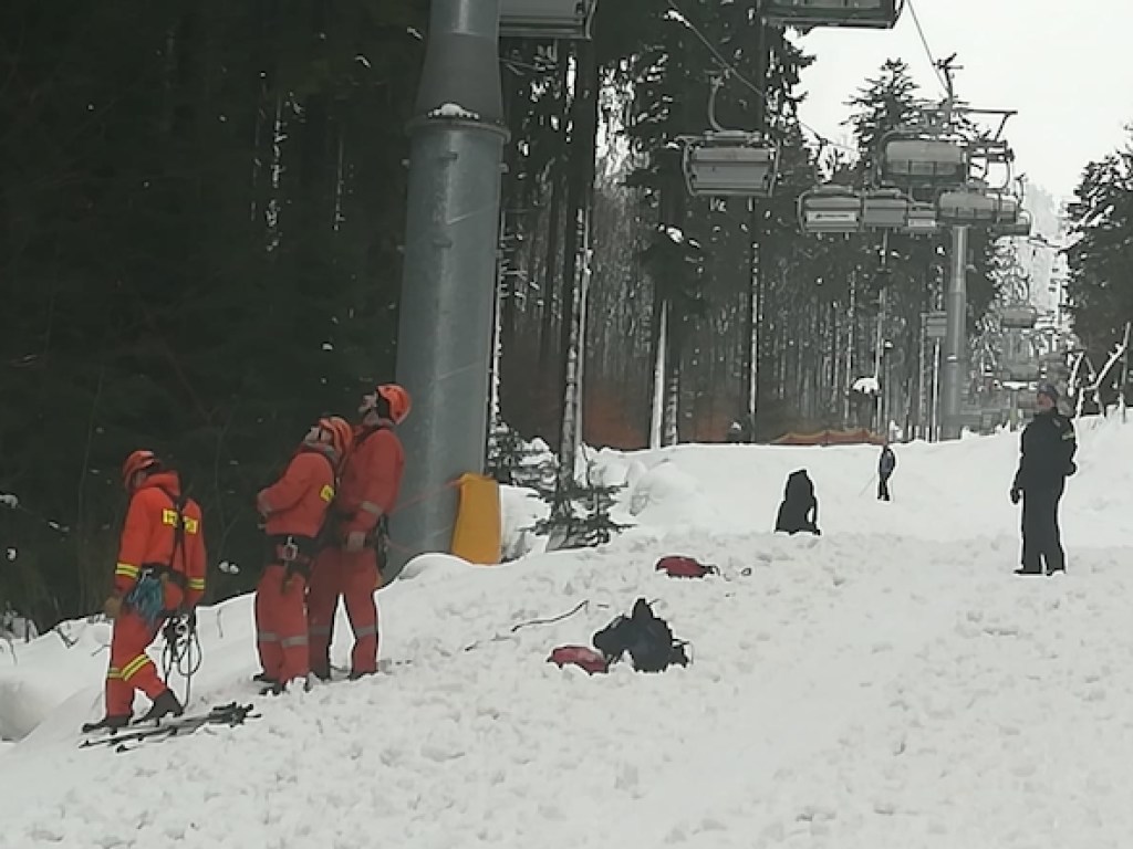 На чешском курорте спасли застрявших лыжников (ФОТО, ВИДЕО)