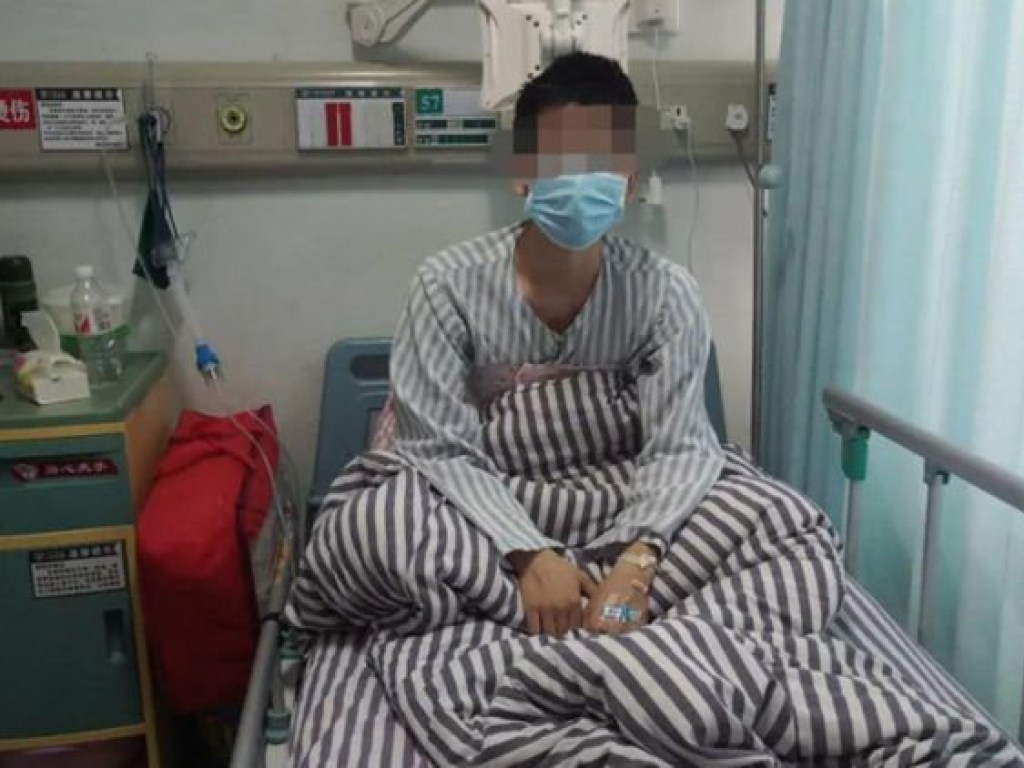 Пробила легкое и попала в предсердие: Из сердца 29-летнего китайца достали зубочистку (ФОТО)