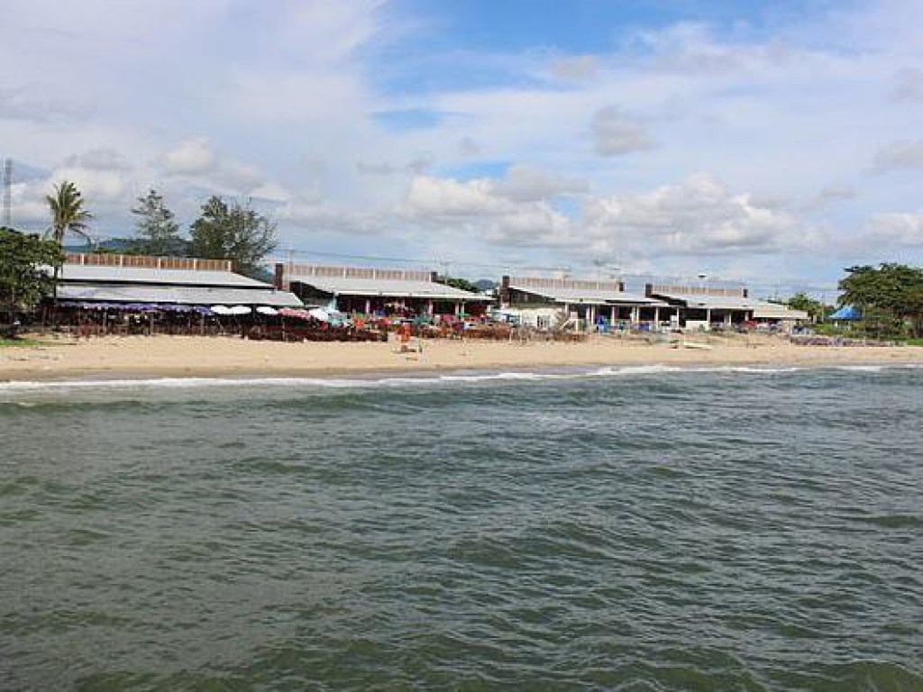 На популярном курорте в Тайланде нашли три обезглавленных трупа (ФОТО)