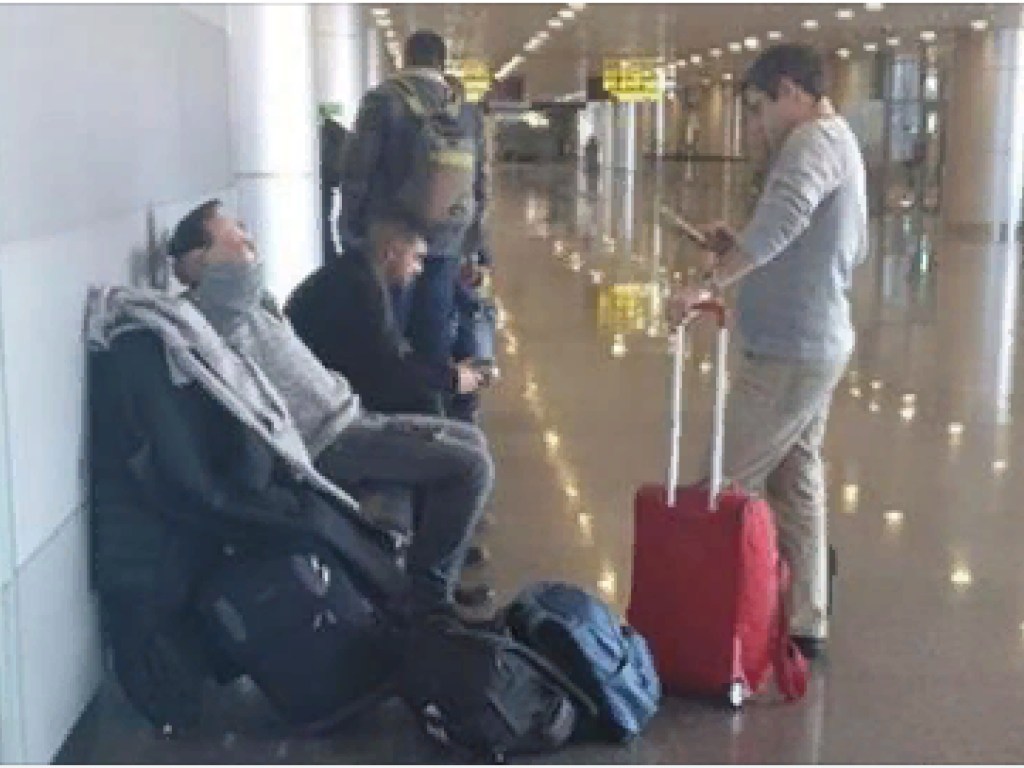 В аэропорту «Борисполь» 35 израильских туристов не прошли паспортный контроль