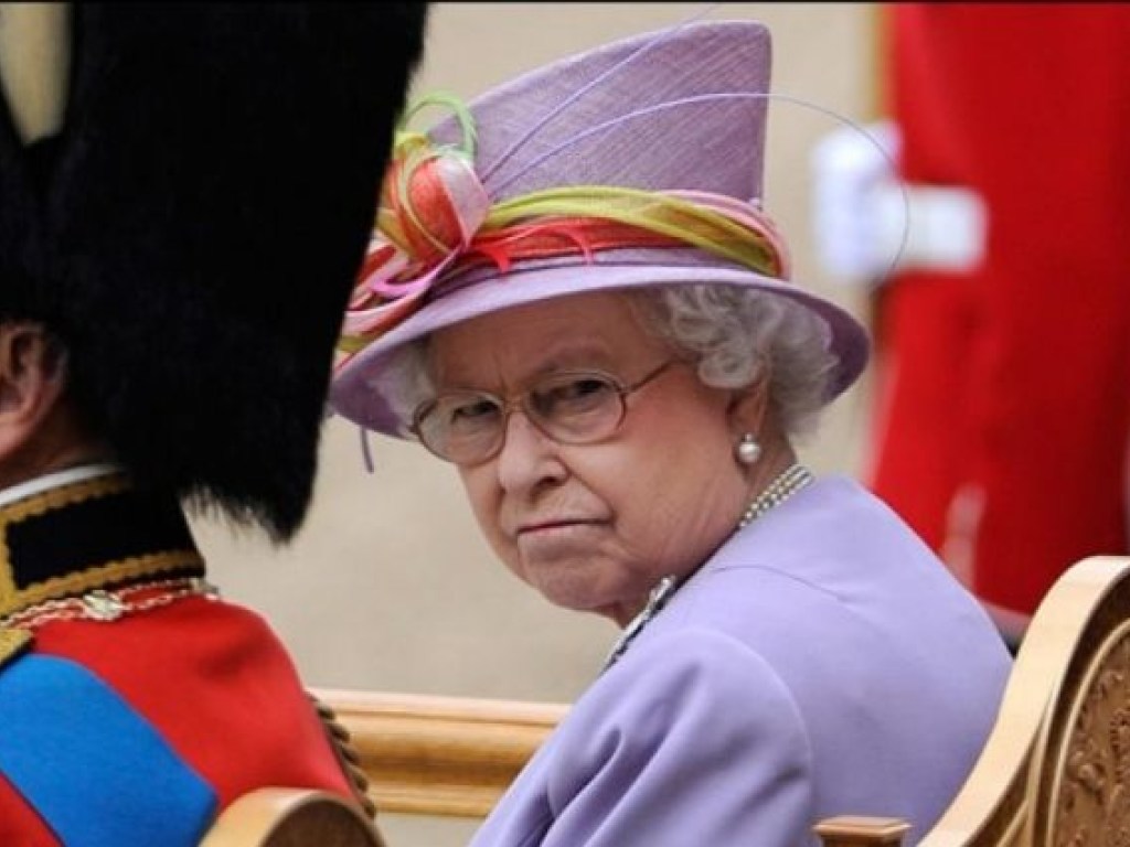 92-летняя Елизавета II готовится к передаче короны &#8211; СМИ