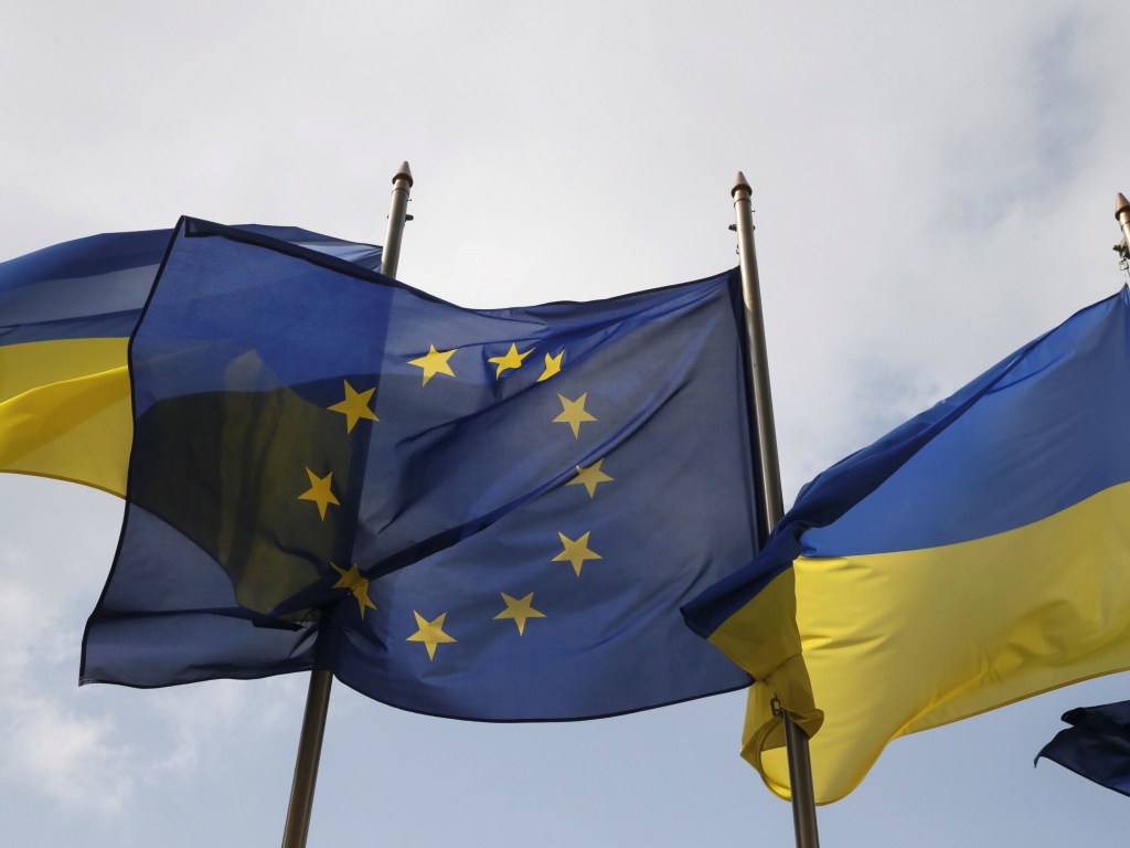 Р. Бизяев: «Порошенко сделал все, чтобы мы в ЕС и НАТО не попали»