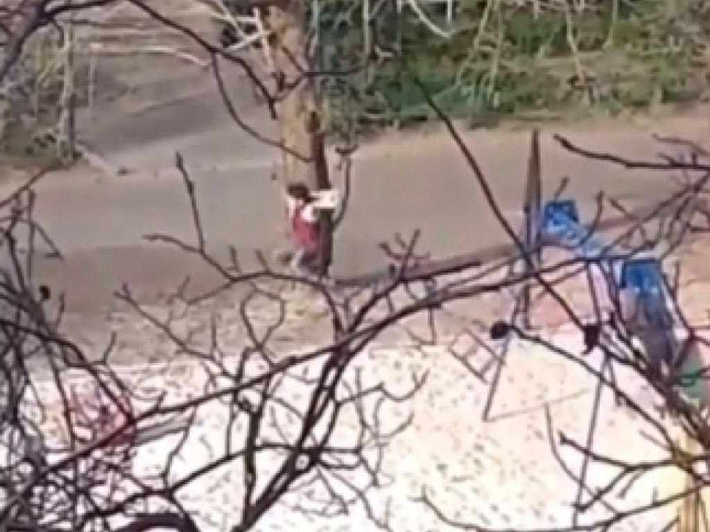 В Мелитополе сняли на видео новое опасное развлечение подростков (ВИДЕО)