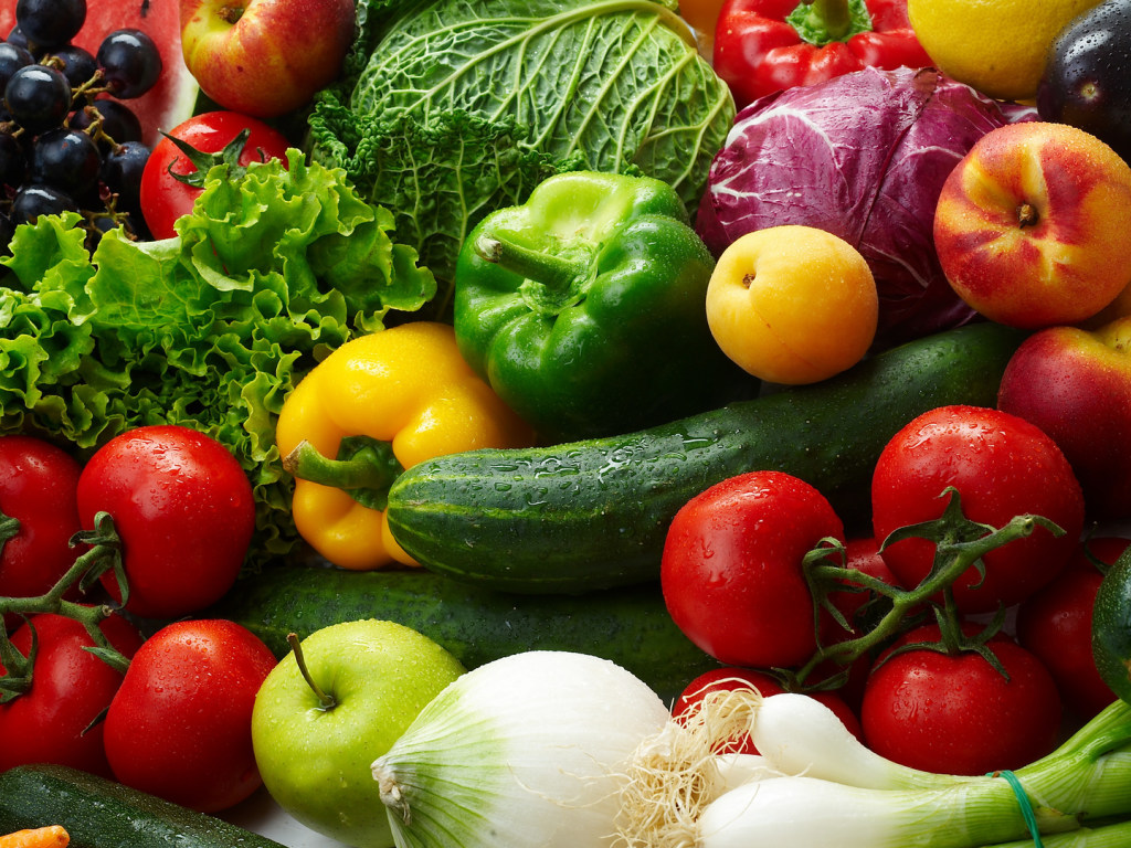 Немытые овощи и фрукты могут спровоцировать не только отравление, но и развитие язвы &amp;#8211; медик: читать на Golos.ua
