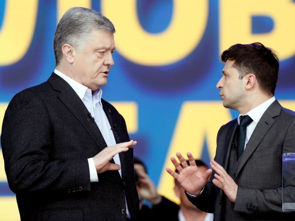 Психолог о дебатах Порошенко и Зеленского: зрители были под воздействием эффекта «массовый психоз»