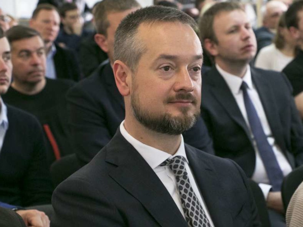 Советник Данилюка Кузяра создал общественную организацию со сторонником дефолта