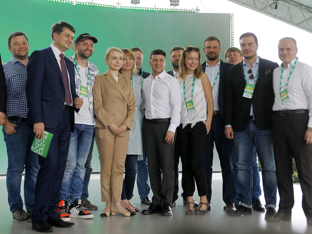 Если команда Зеленского хочет успешных реформ, нужно вернуть украинцев в села – эксперт