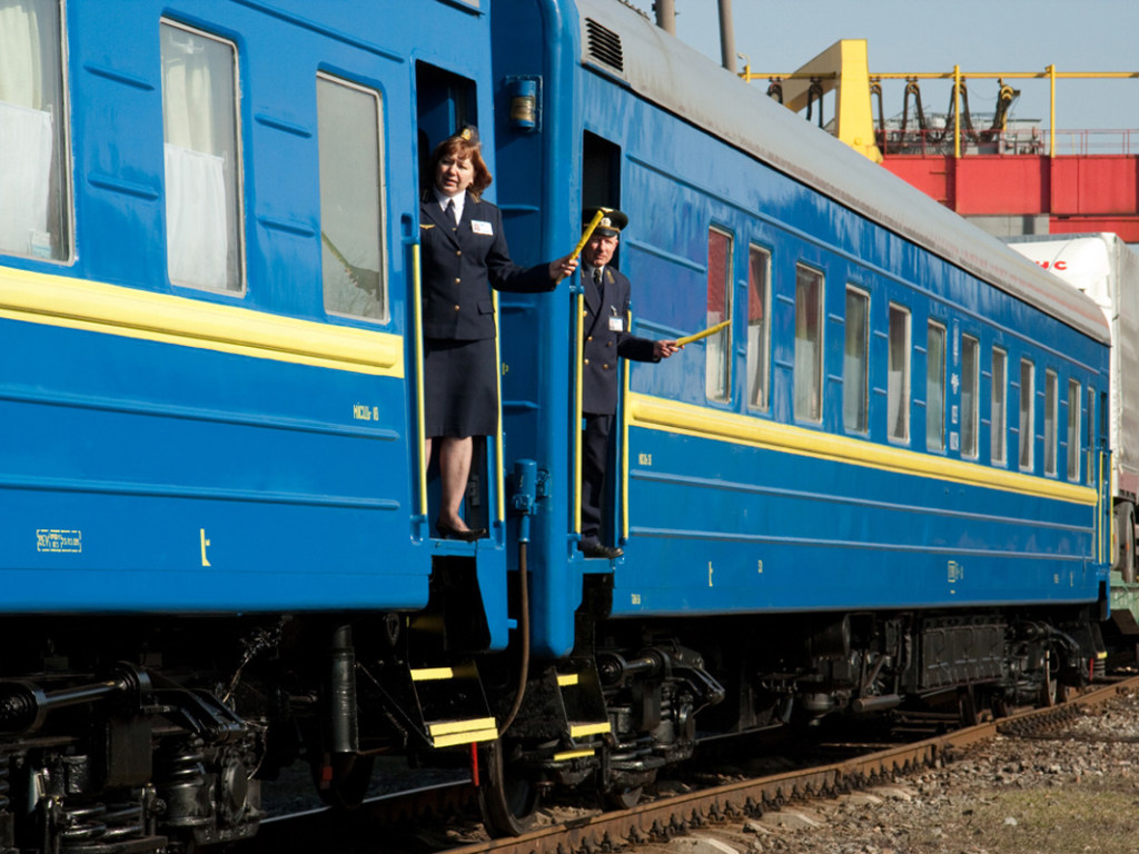 В Украине из скоростных и региональных поездов уберут ковры