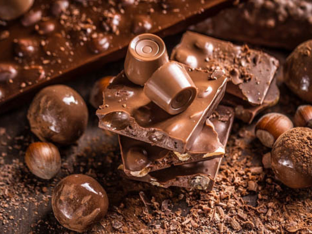 Шоколад лучше леденцов: Простая привычка к углеводам позволит похудеть