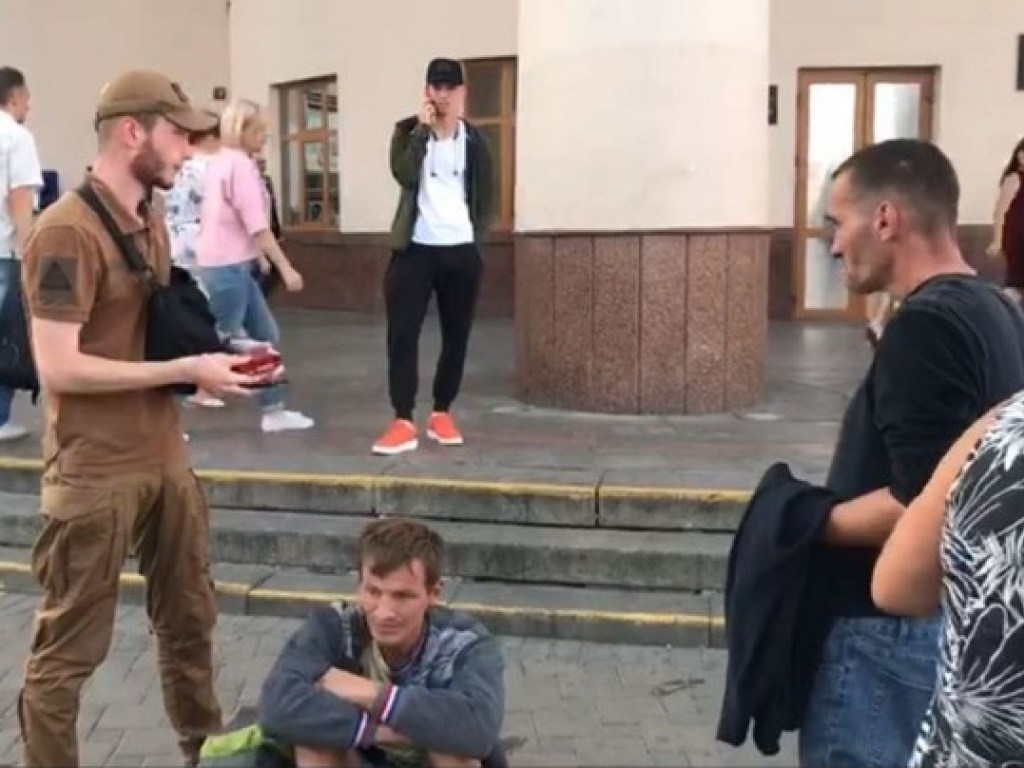 На вокзале в Киеве поймали сообщника карманников (ФОТО, ВИДЕО)