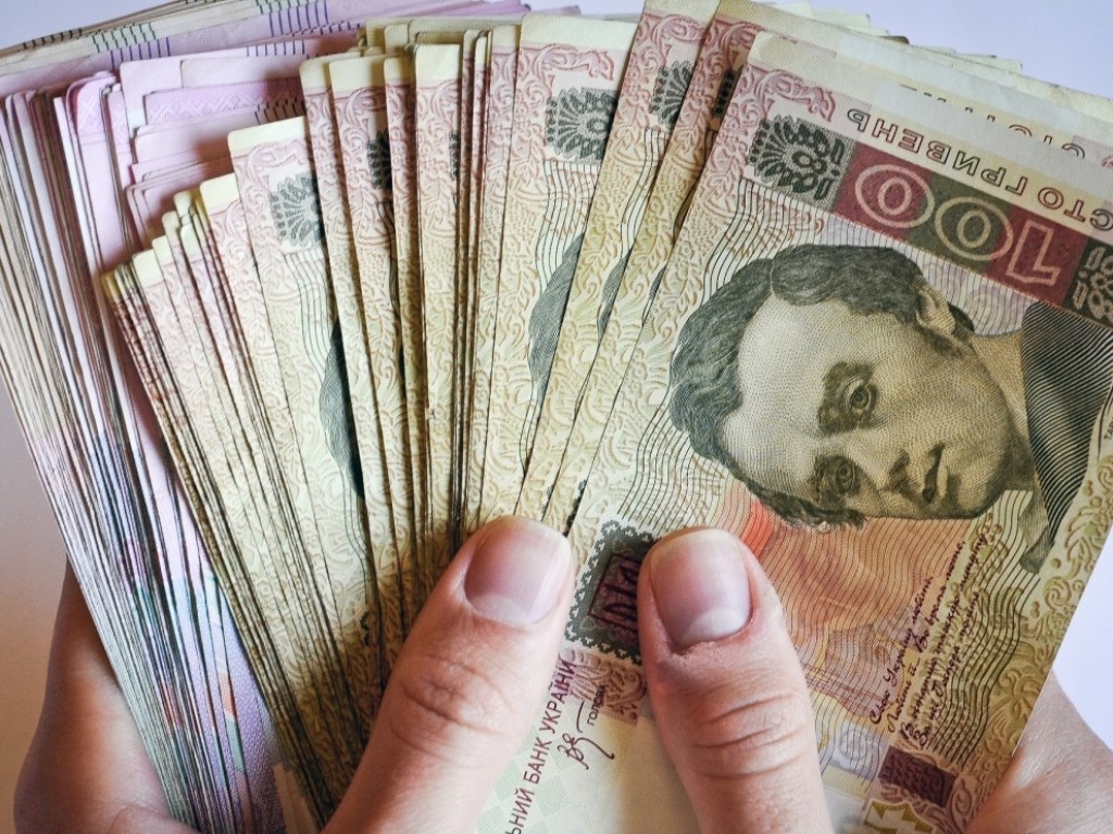 Только 9% украинцев имеют денежные сбережения &#8211; СМИ