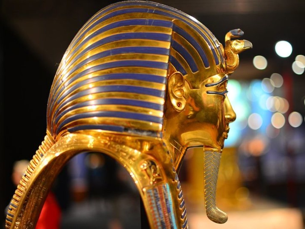 В гробнице Тутанхамона нашли кольцо с изображением инопланетянина (ФОТО)