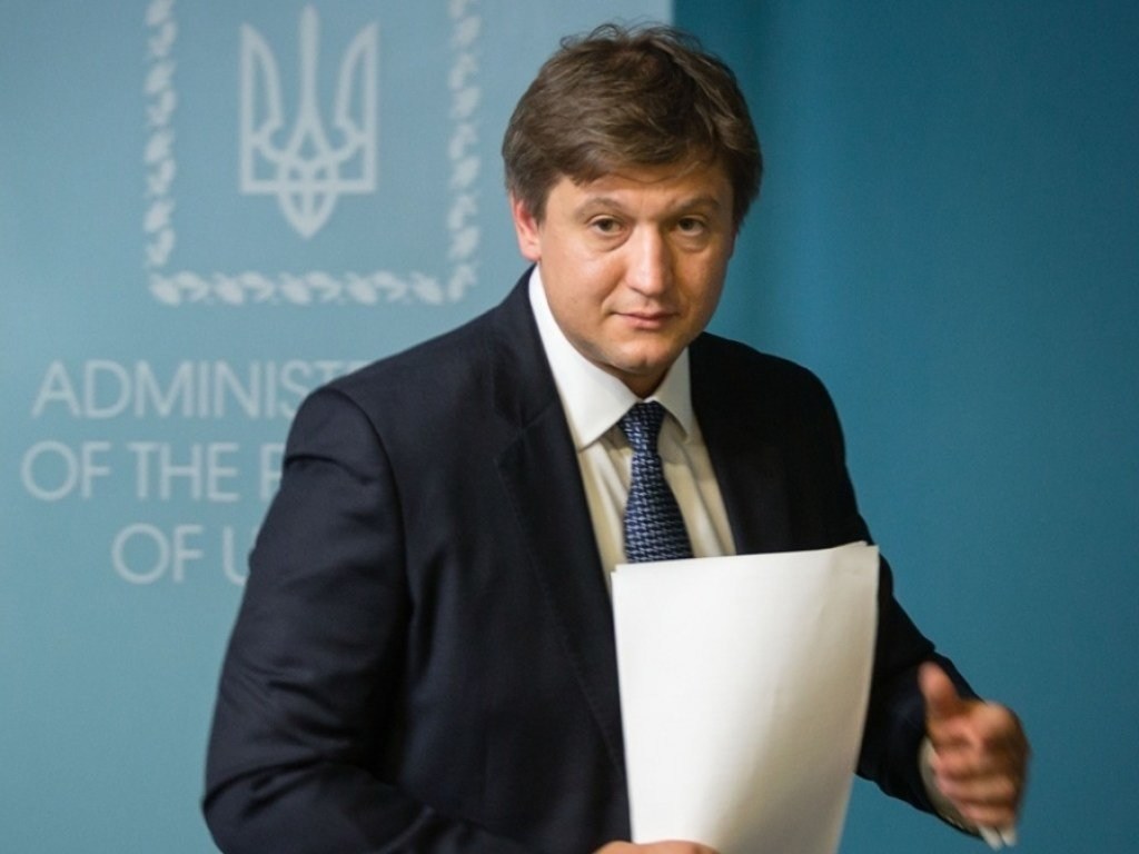 «Возможно, буду консультировать Президента»: Данилюк прокомментировал увольнение из СНБО
