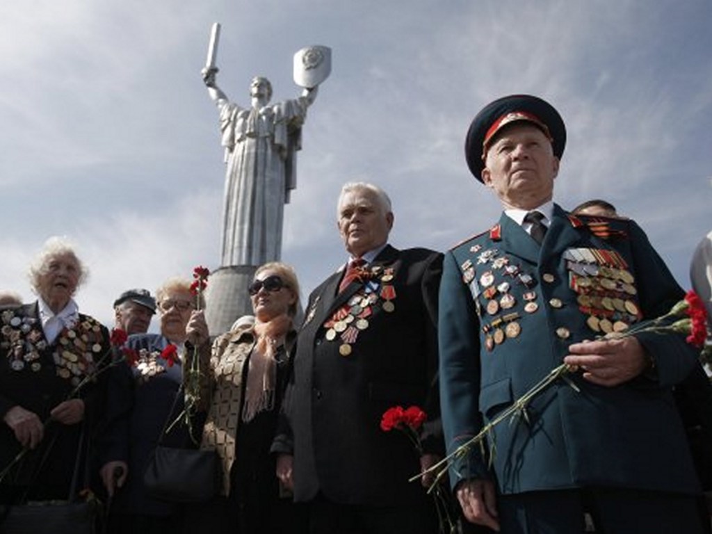 Празднование 9 мая и коммерческий интерес: Почему власти лишают помещения Киевскую организацию ветеранов?