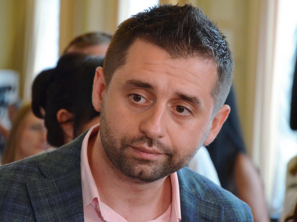 Арахамия: У Украины нет денег на восстановление Донбасса