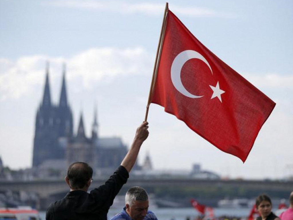 Власти Турции пригрозили отправить в Европу террористов