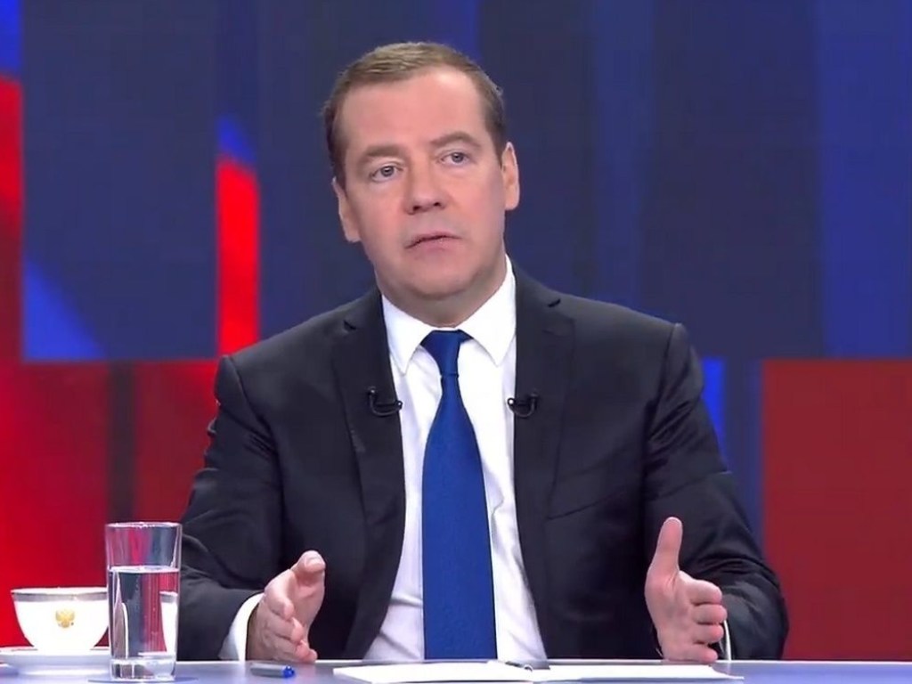Медведев: Зеленский хочет договориться по ключевым вопросам с РФ