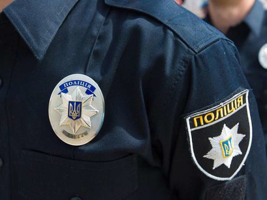 Во Львове водитель сбил полицейского и протаранил авто: не хотел платить штраф (ВИДЕО)