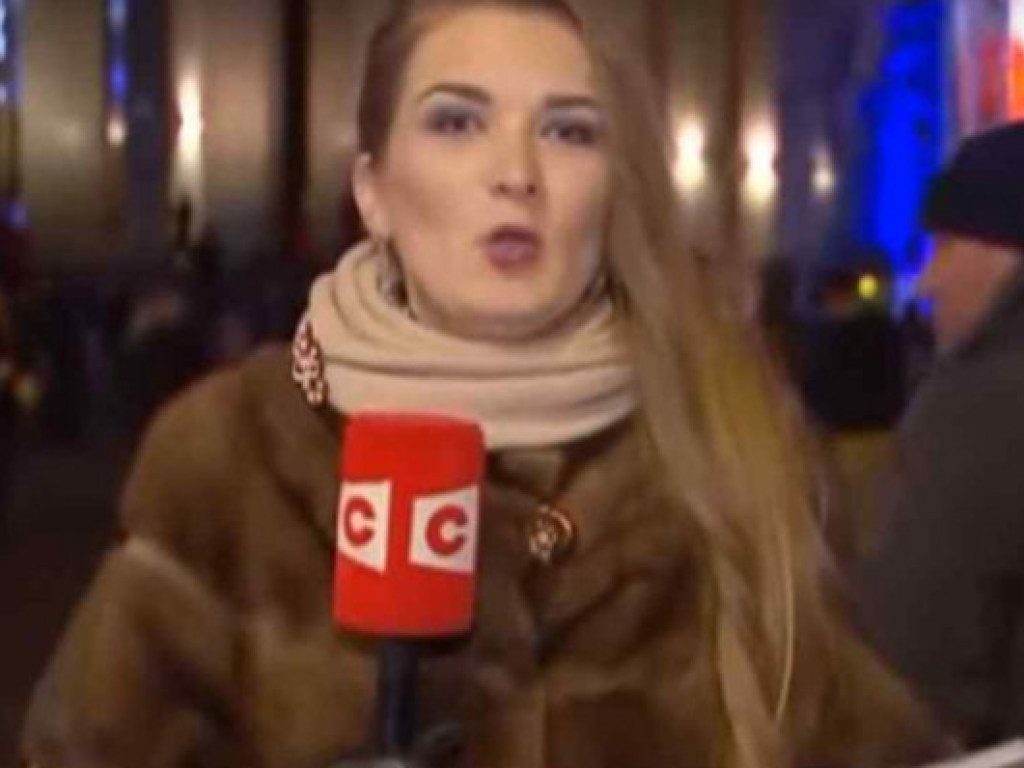 Новый год стартовал весело: В Беларуси пьяная журналистка не могла связать двух слов на забеге трезвости (ФОТО, ВИДЕО)