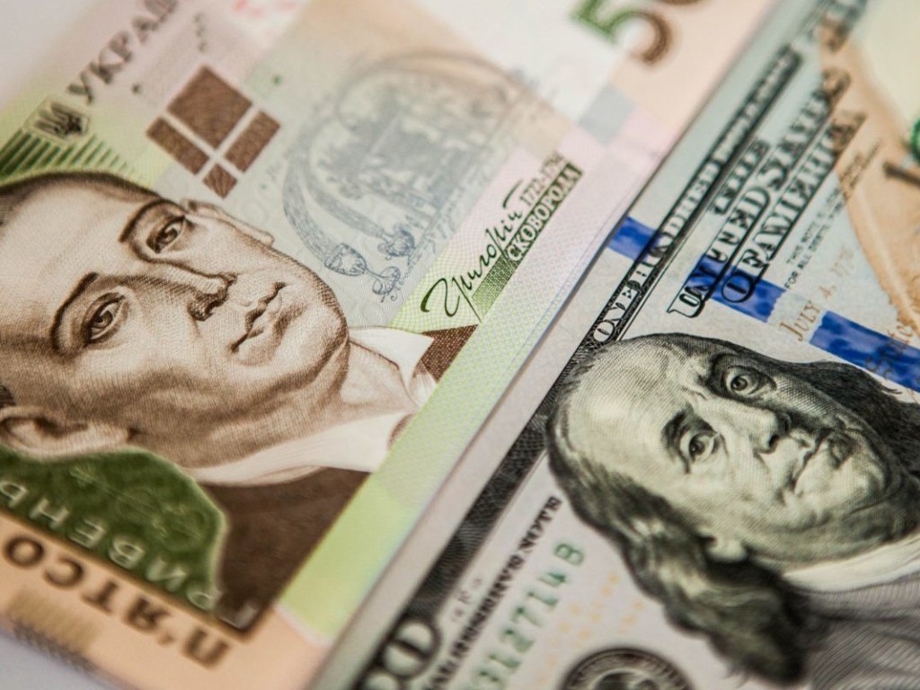 Банкиры говорят о возможном курсе 20 гривен за доллар &#8211; эксперт