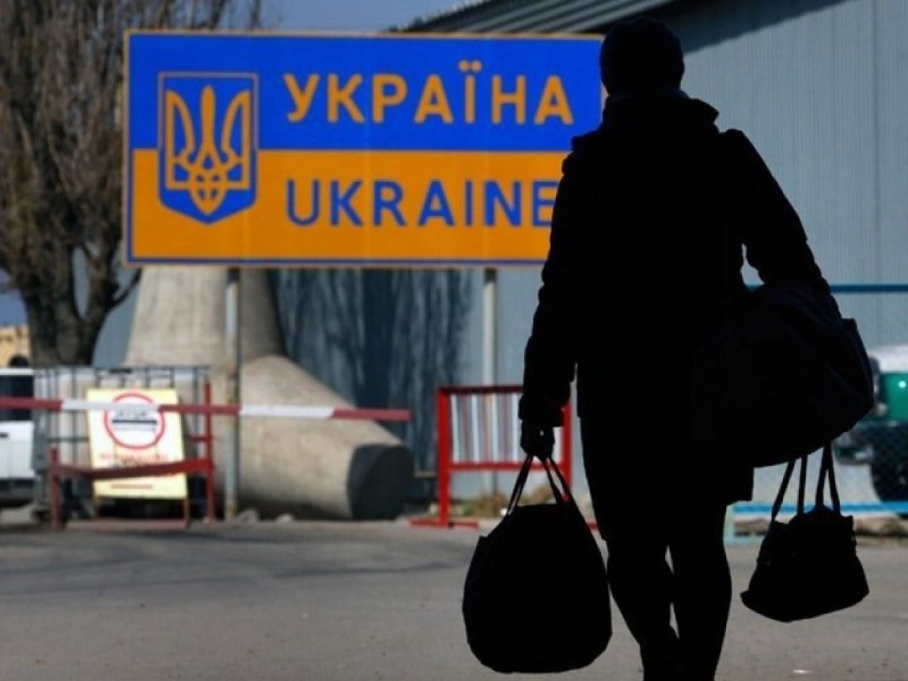 В Киеве двое мужчин брали предоплату за трудоустройство за границей и пропадали (ФОТО)
