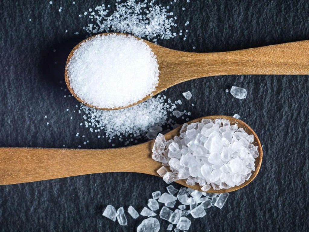Сахар, соль, кофе, мясо: диетолог опровергла мифы о продуктах, провоцирующих набор веса