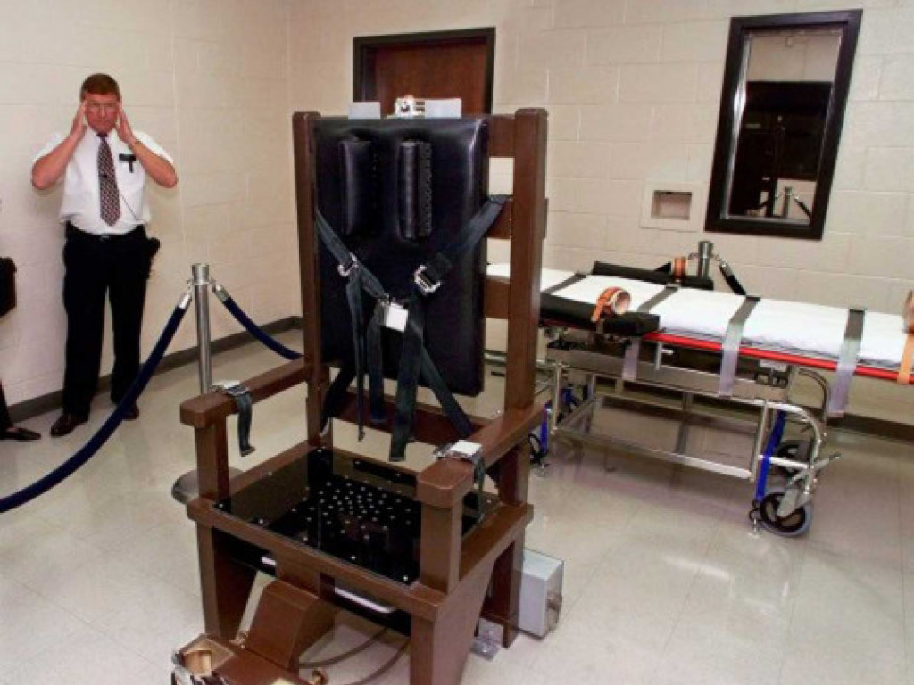 В США на электрический стул посадили маньяка, убившего за плохую травку насильника (ФОТО)