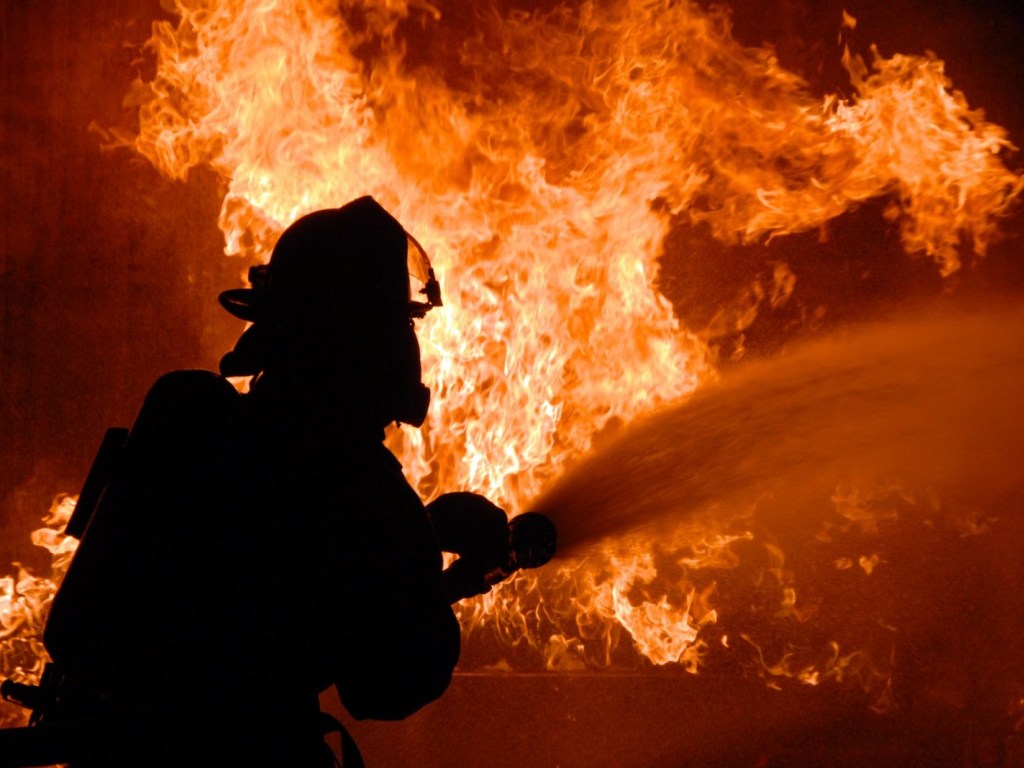 Пожар на военном полигоне на Черниговщине: есть пострадавшие