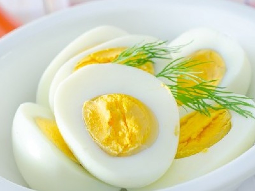 «Много холестерина»: Безопасно для здоровья съедать одно яйцо в день &#8211; ученые